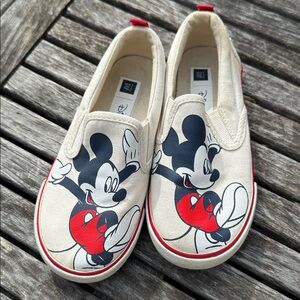 Disney/Gap Kids Mickey Mouse Kids Slip-On Shoes - White